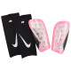Nike Επικαλαμίδες ποδοσφαίρου Mercurial Lite Shin Guards Nike Επικαλαμίδες ποδοσφαίρου Mercurial Lite Shin Guards